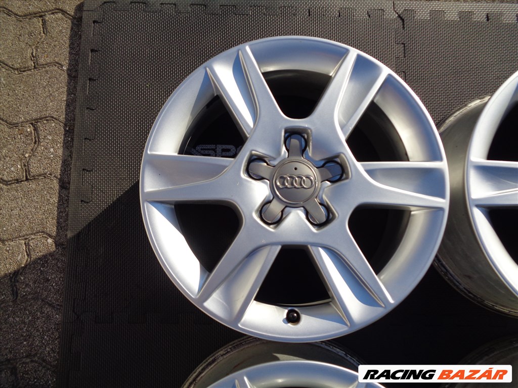 Audi Gyári alufelni 16-os, 5x112-es osztóval jó állapotban eladó. 2. kép