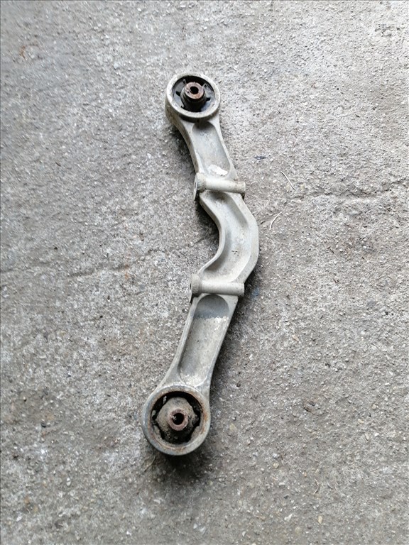 Mitsubishi Pajero III Differenciálmű tartó kar mr554075 2. kép