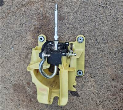 Ford Kuga  váltókulissza  eladó