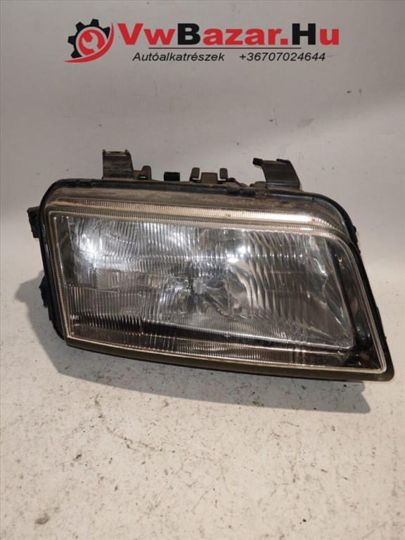 Első fényszóró jobb AUDI A4 B5 8d0941004e ködlámpás 8D0941004E-1 1. kép