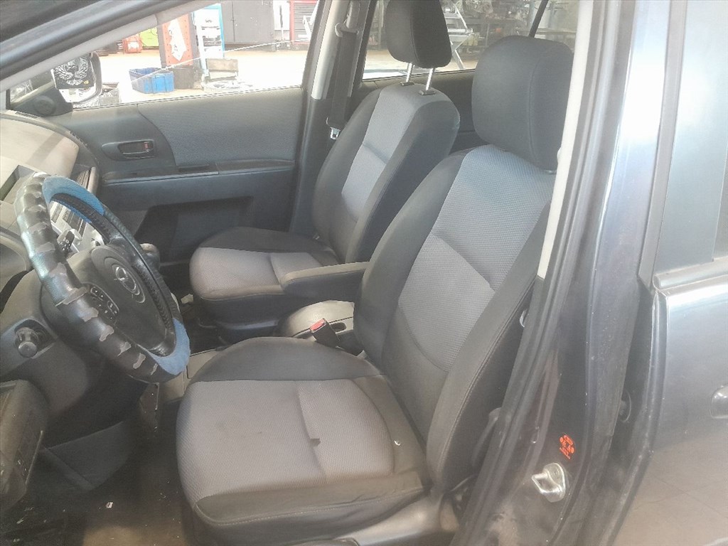 MAZDA 5 (CR19) 2.0 CD - Bontódik! 11. kép