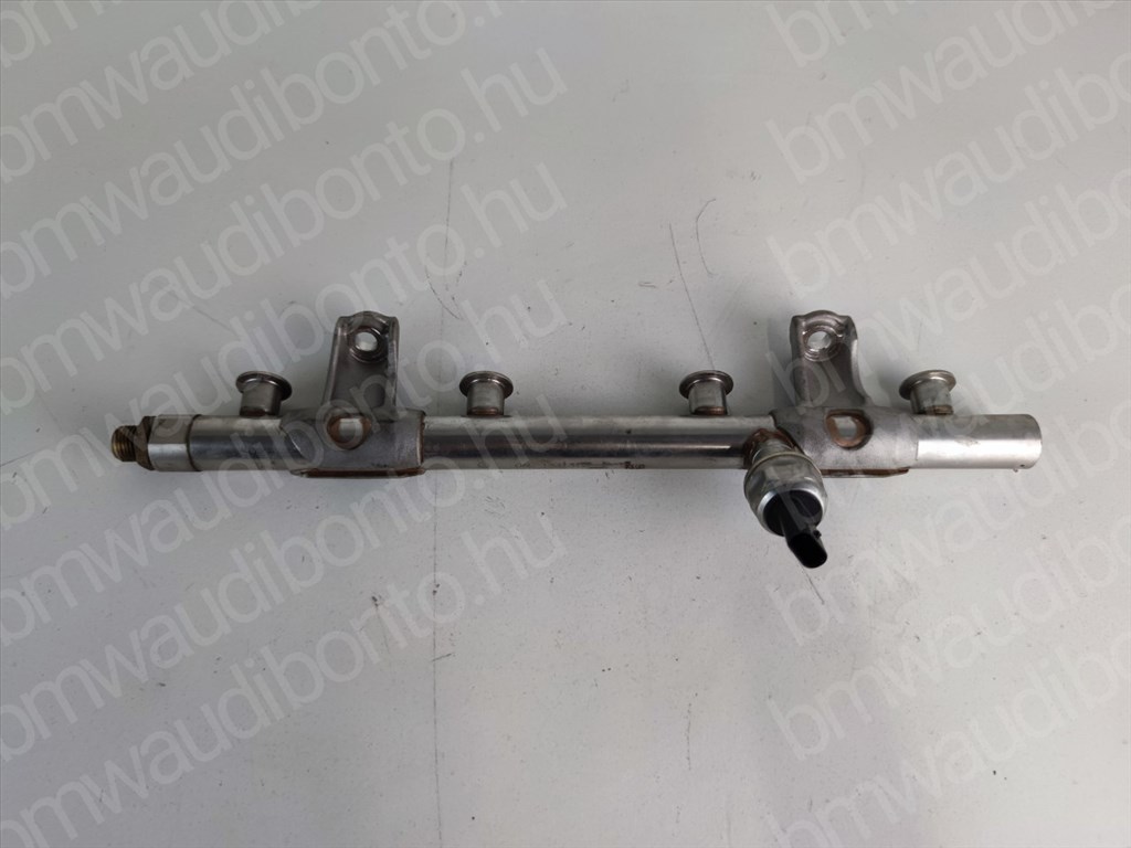 AUDI A4 B9 (8W2, 8WC)  2.0 TFSI Közösnyomócső (06L133317) 1. kép