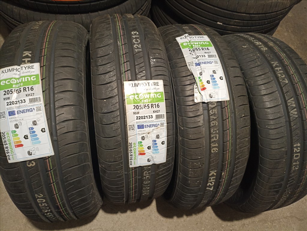  205/6516" új Kumho nyári gumi gumi 1. kép