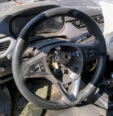 Opel Corsa E szép állapotú bőr kormány