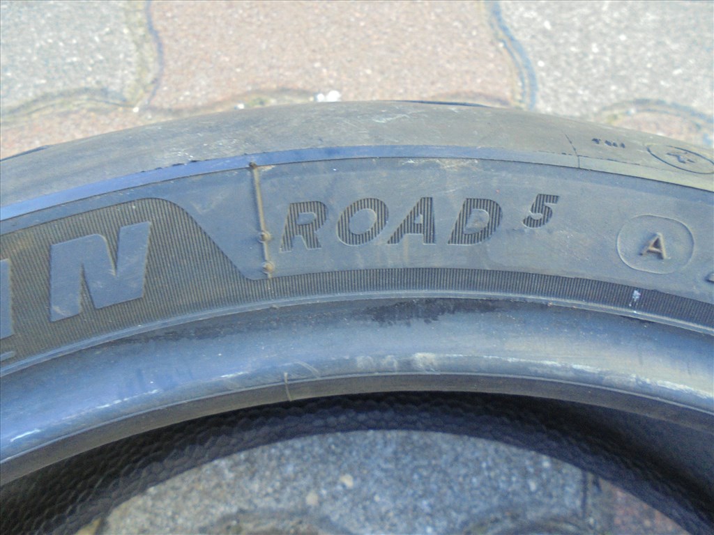 17" újszerű Michelin motorgumi gumi  3. kép