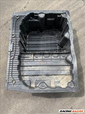 BMW 3-as sorozat E90, E91, E92, E93 Csomagtér burkolat