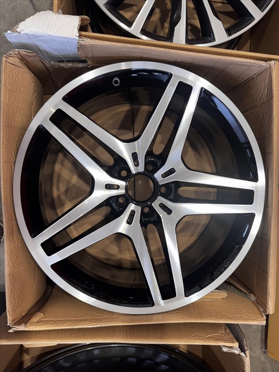 R21 Original Mercedes 9J ET53 - A166 401 2102 / A1664012102 3db felni alufelni 2. kép