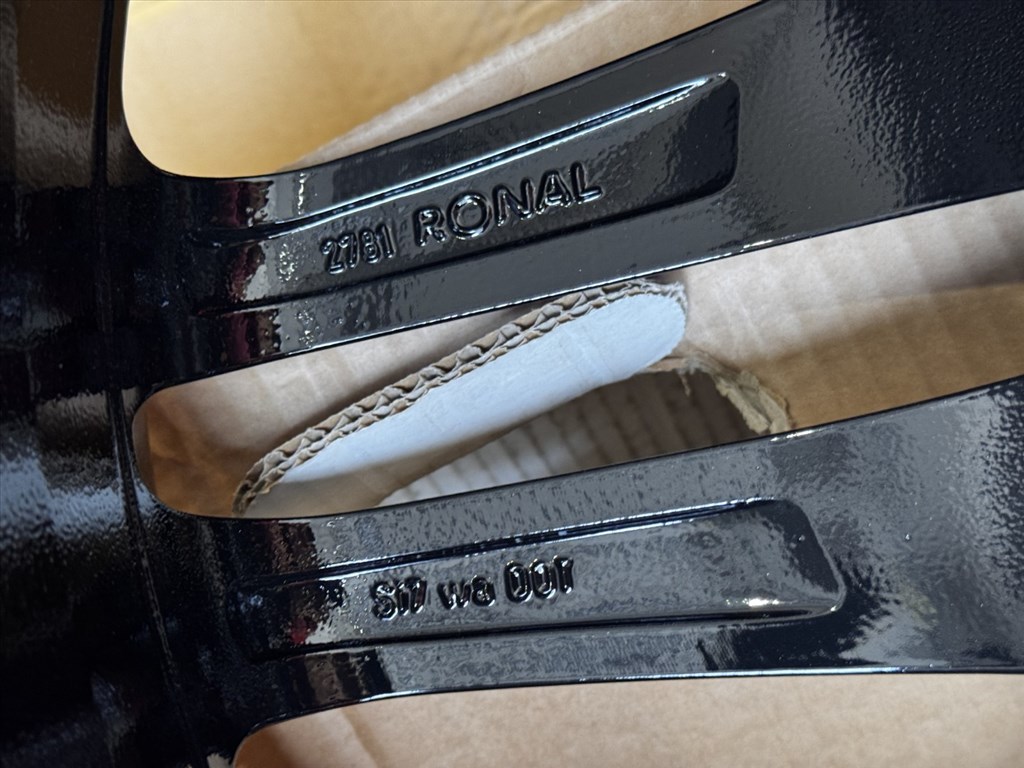 R21 Original Mercedes 9J ET53 - A166 401 2102 / A1664012102 3db felni alufelni 11. kép