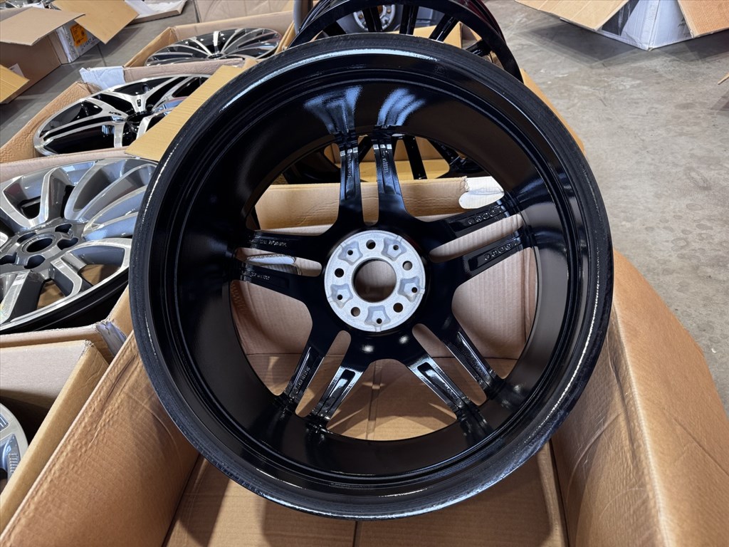 R21 Original Mercedes 9J ET53 - A166 401 2102 / A1664012102 3db felni alufelni 15. kép