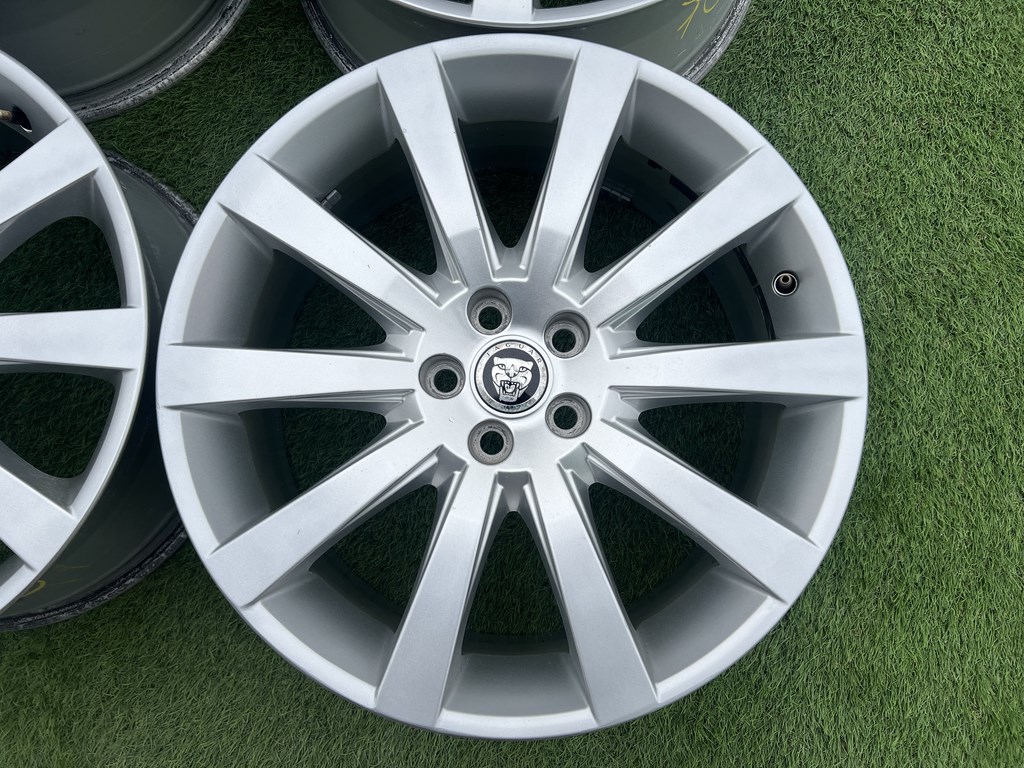 5x108 19" Jaguar gyári alufelni 8,5Jx19h2 ET49 3. kép