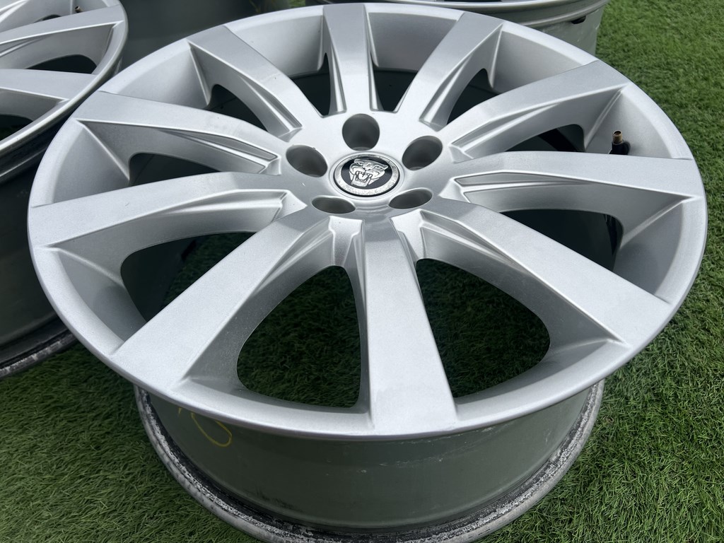 5x108 19" Jaguar gyári alufelni 8,5Jx19h2 ET49 6. kép