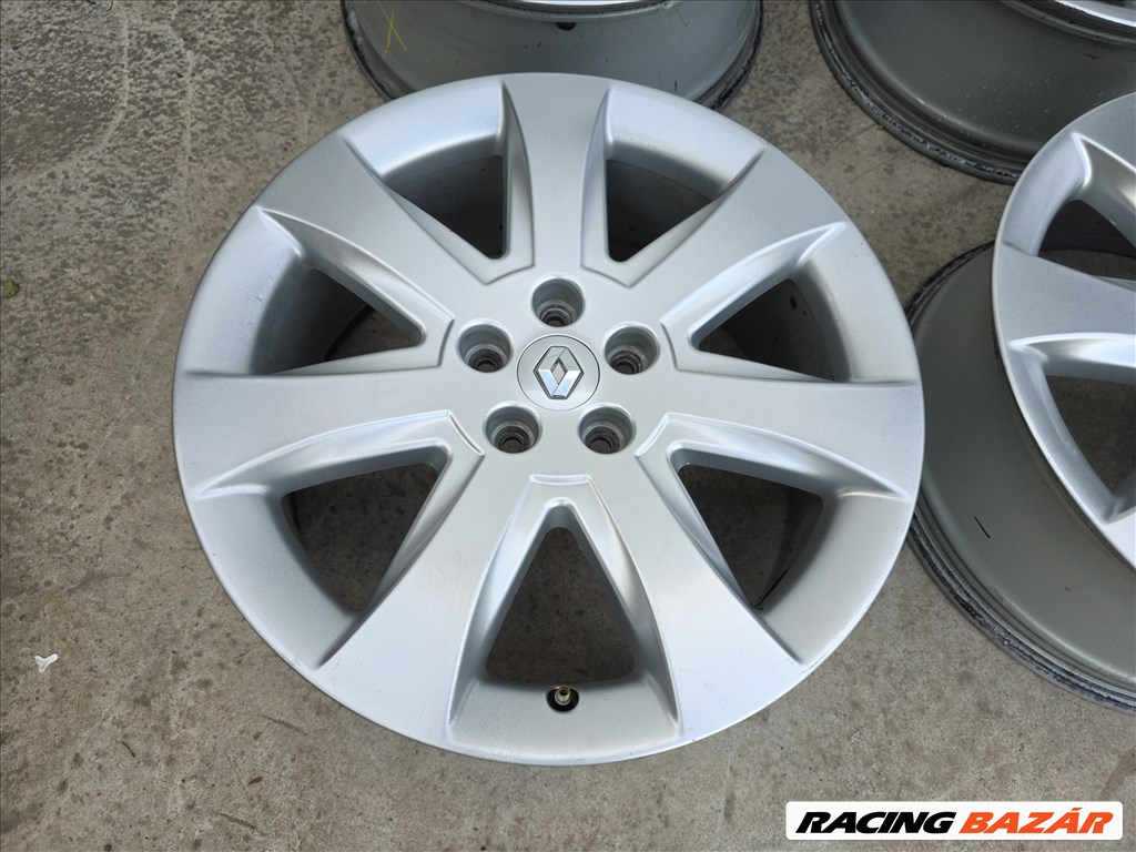 18-as Renault gyári alufelni gyönyörű állapotban eladó! 2. kép
