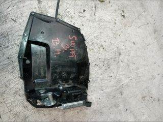 Suzuki Swift III Bal hátsó Ajtózár *142019*