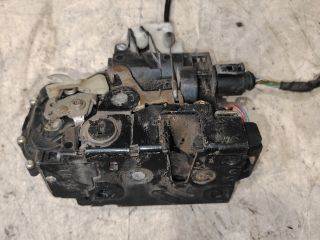 Volkswagen Golf IV Bal hátsó Ajtózár *141168*