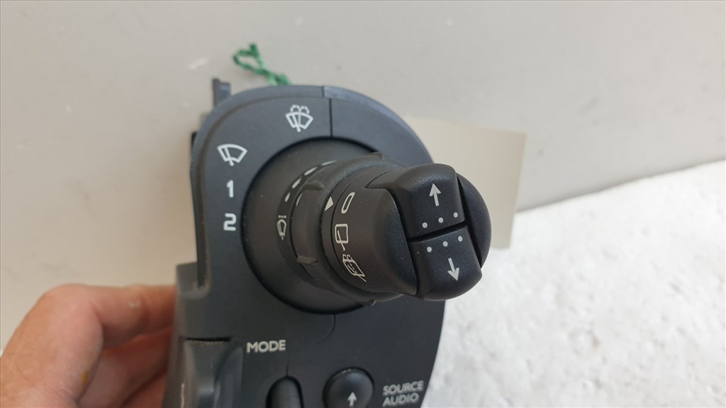 511855 Renault Clio 3, Modus, 2010, Ablaktörlő Kapcsoló. 3. kép