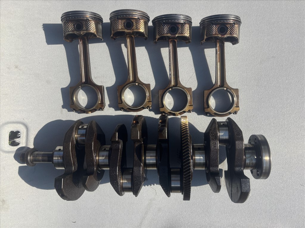 Mazda 5-6 alapméretes  főtengely 2,3 benzin L3 motor  1. kép