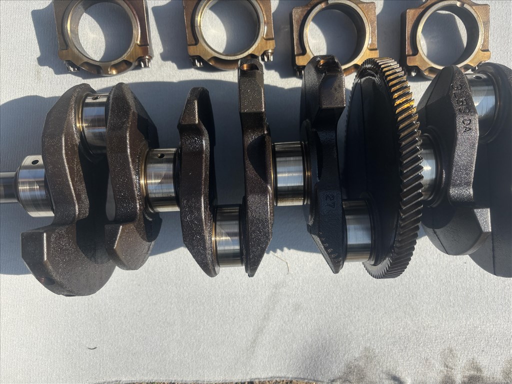 Mazda 5-6 alapméretes  főtengely 2,3 benzin L3 motor  11. kép