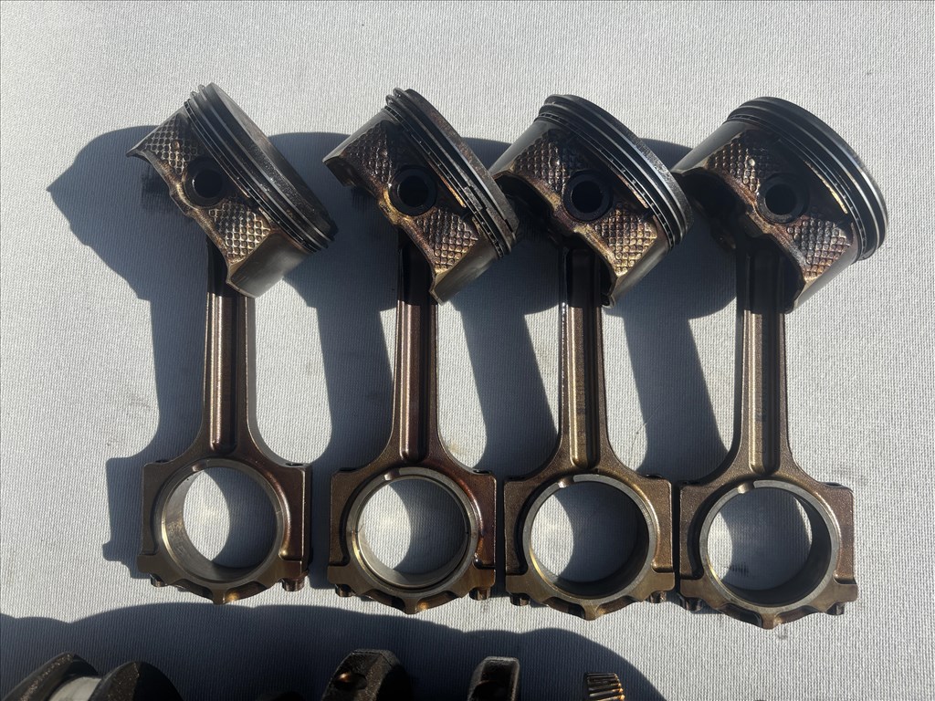 Mazda 5-6 alapméretes  főtengely 2,3 benzin L3 motor  13. kép