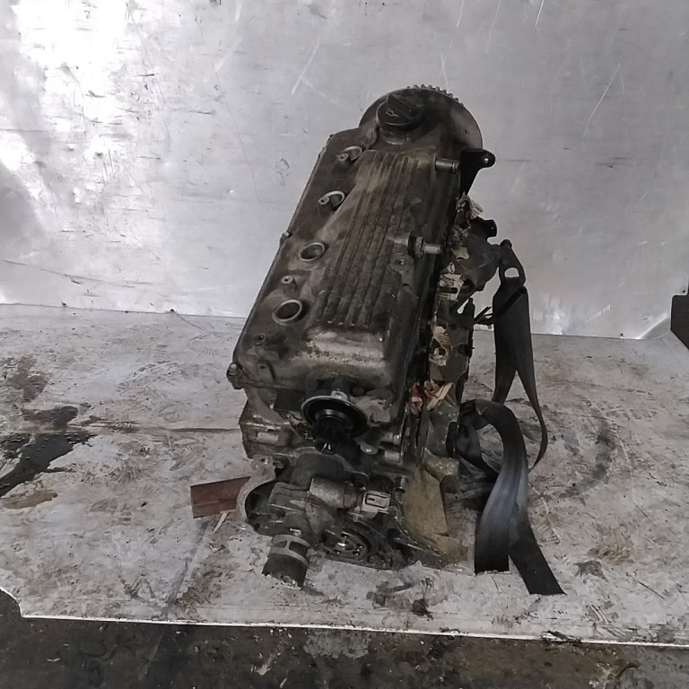 SUZUKI SWIFT 96-05 Motor. benzin fűzött blokk hengerfejjel 1. kép