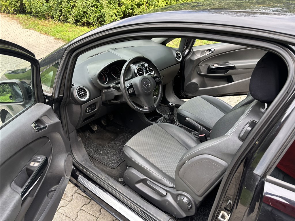 Opel Corsa D 1,4 benzin 3. kép