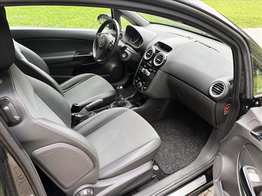 Opel Corsa D 1,4 benzin 6. kép