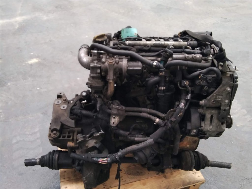 Opel Z19DTH bontott motor  3. kép