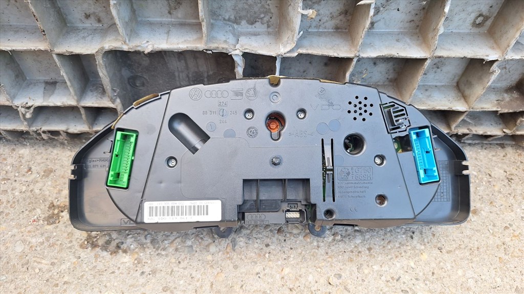 Audi A4 (B5 - 8D) kilóméteróra  2. kép