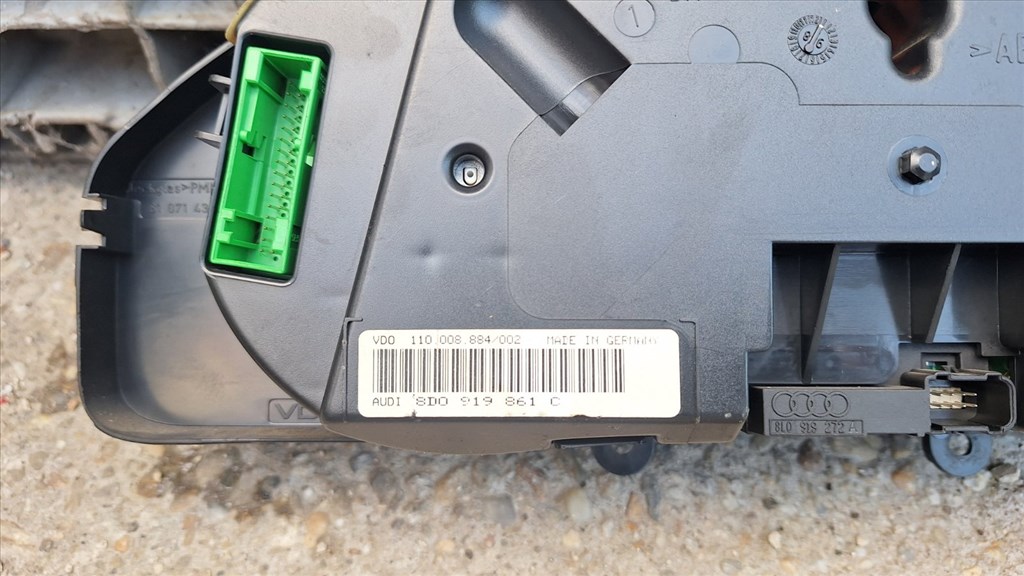 Audi A4 (B5 - 8D) kilóméteróra  3. kép