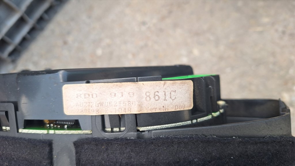 Audi A4 (B5 - 8D) kilóméteróra  4. kép