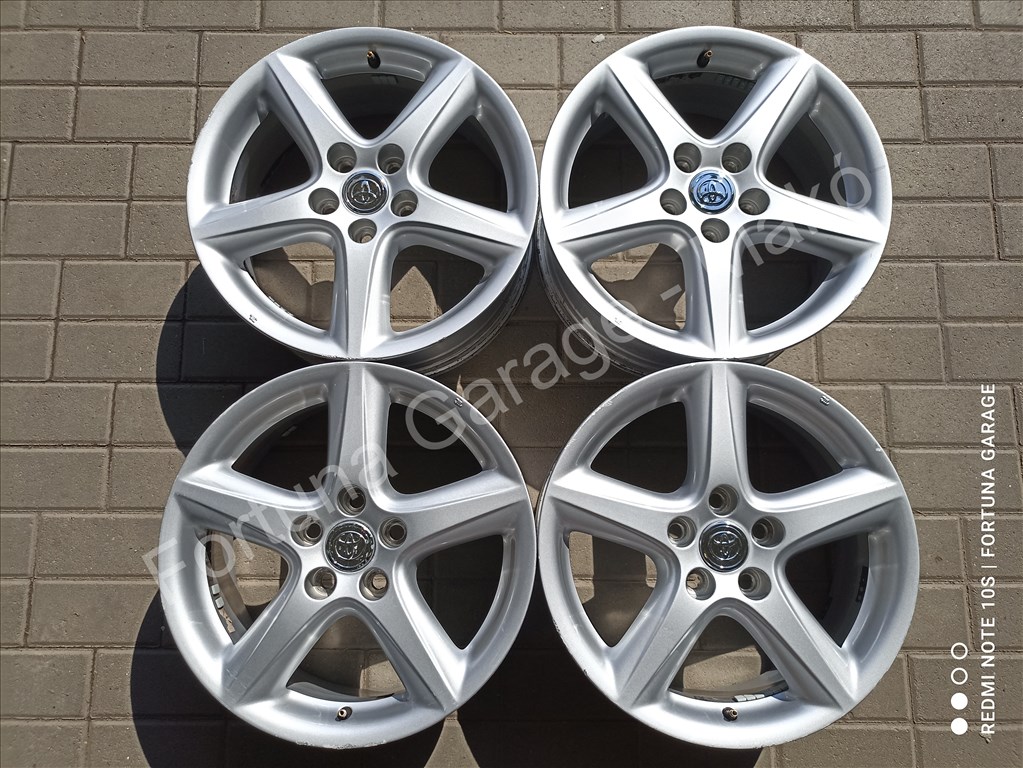 5x114,3 17" Toyota használt alufelni garnitúra 1. kép