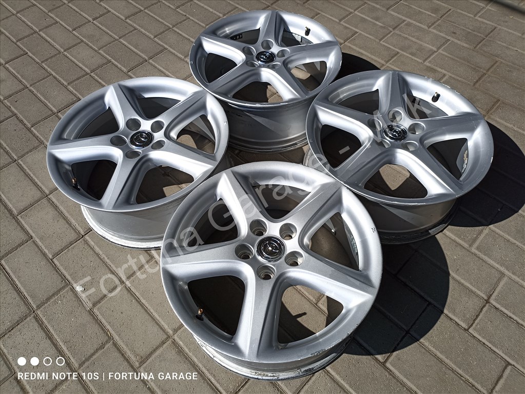 5x114,3 17" Toyota használt alufelni garnitúra 2. kép