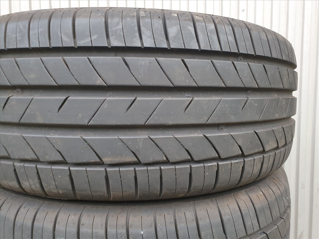  215/45 16 Kumho Ecsta 3. kép