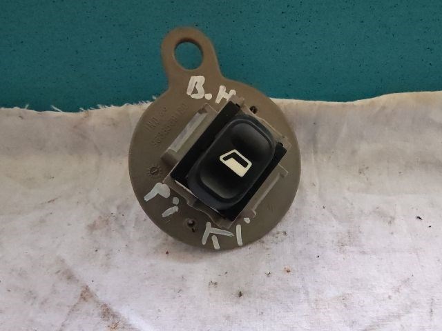 Peugeot Partner I PEUGEOT PARTNER Bal hátsó Ablakemelő Kapcsoló 9638569180 2. kép