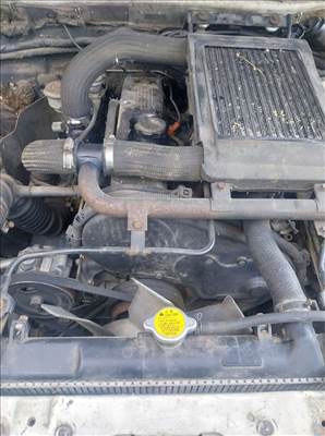 Mitsubishi l200 2.5 tdi 99LE komplett motor