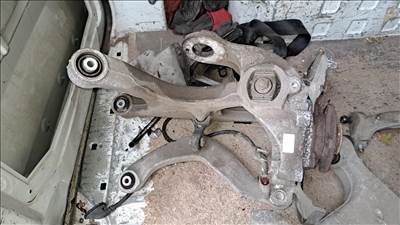 Audi A4 (B8 - 8K) csonkállvány  8k0505432ar
