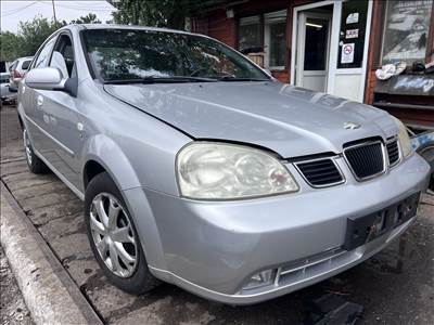 Daewoo Nubira III bontott alkatrészei