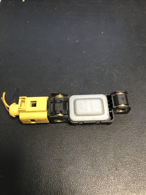 Audi A3 (8P) ütközés érzékelő 4b0959643c 2. kép