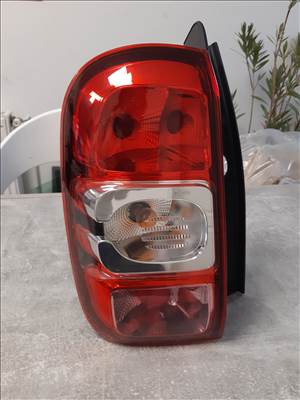 Bontásra: Dacia Duster I. 2015 Facelift1.5 Dci diesel bal hátsó lámpa  uu1hsdcl653207960  k9k-612-r330433