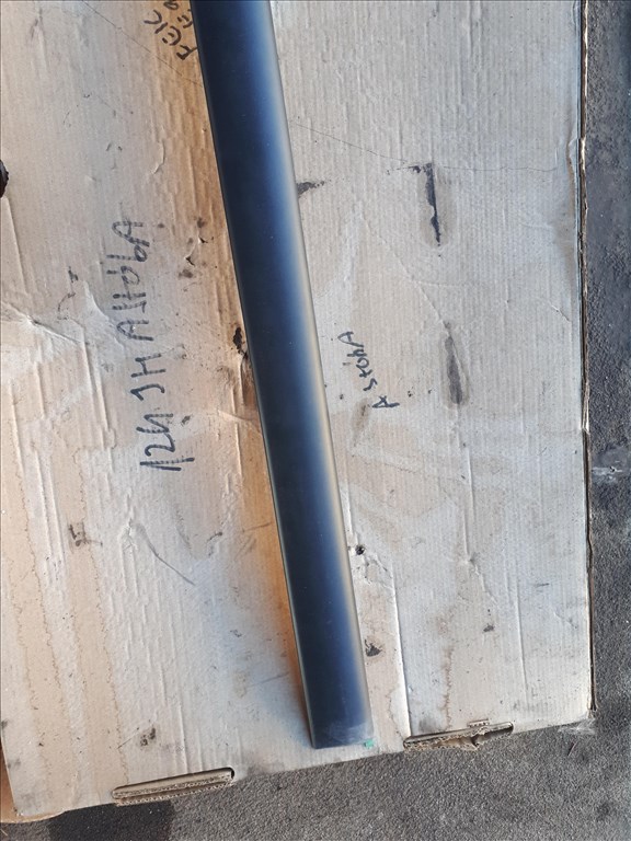 Skoda Felicia, Volkswagen Caddy II Jobb első ajtódíszléc 6U0 853 516 C 6u0853516c 3. kép