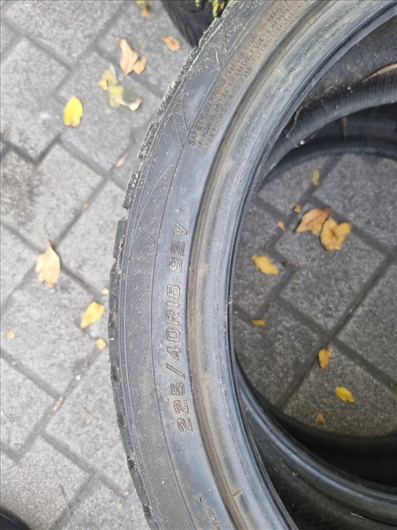  225/4018" használt Falken Eurowinter HS449 téli gumi 2db  6. kép