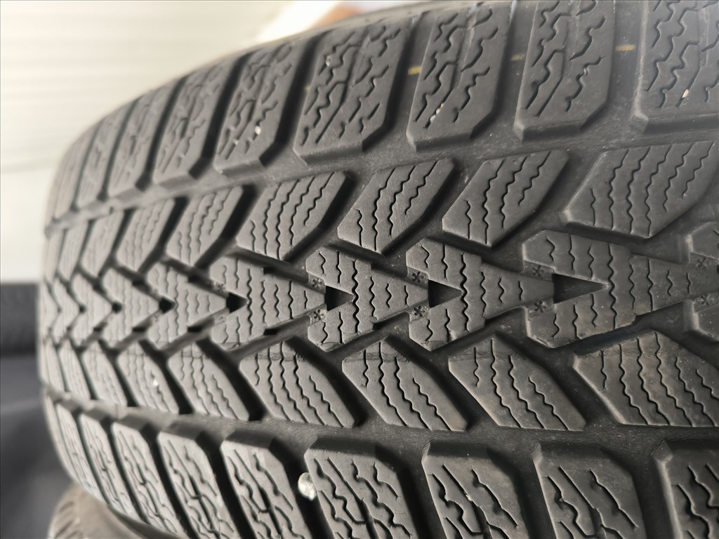  195/6515" újszerű Dunlop téli gumi gumi 2. kép