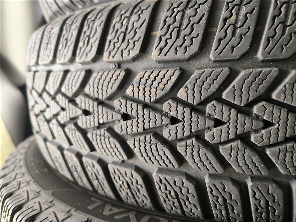  195/6515" újszerű Dunlop téli gumi gumi 5. kép