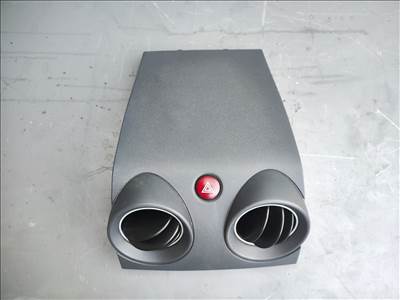 Mitsubishi Colt VI középső szellőző  mr951746