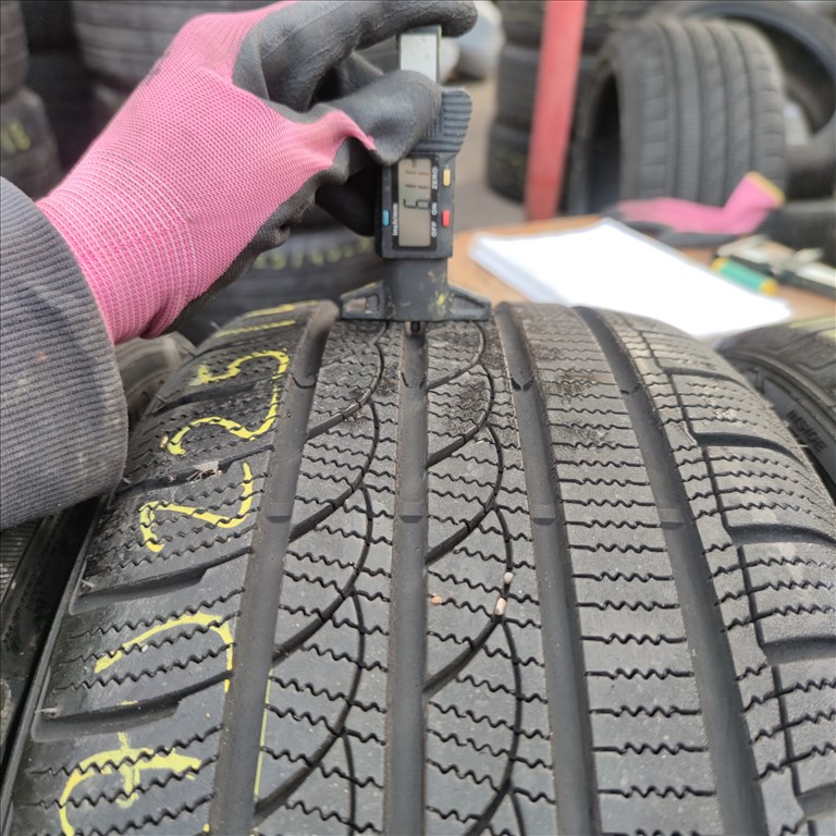 225/40 R18 Tracmax téli gumi 88000ft a 4db/117/ 3. kép