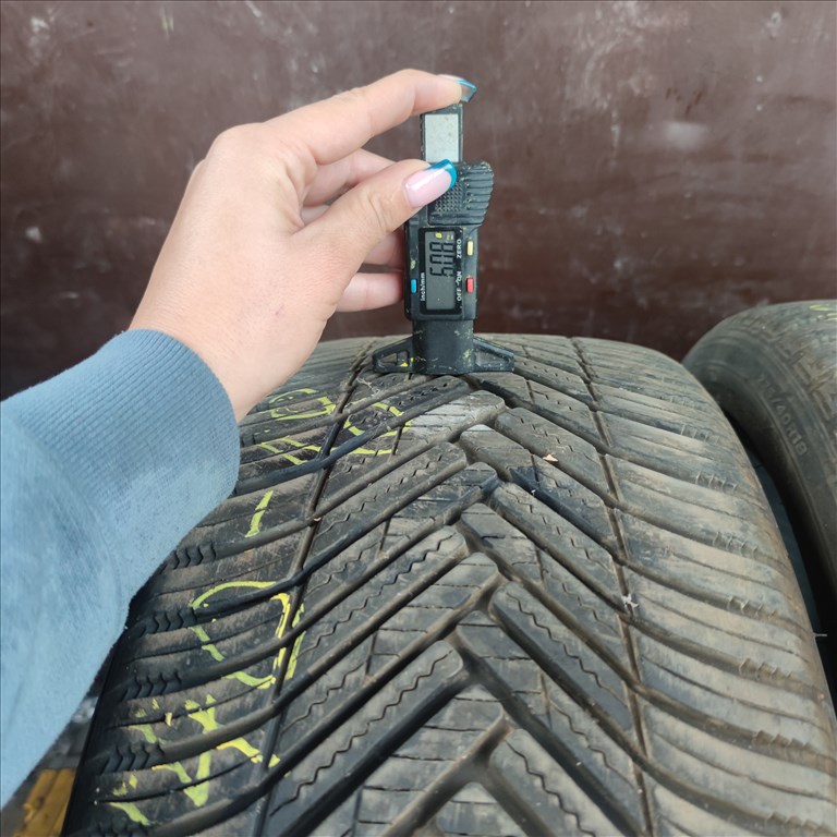  225/40 R18 Hankook négyévszakos gumi 30000ft a 2db/294/ 1. kép