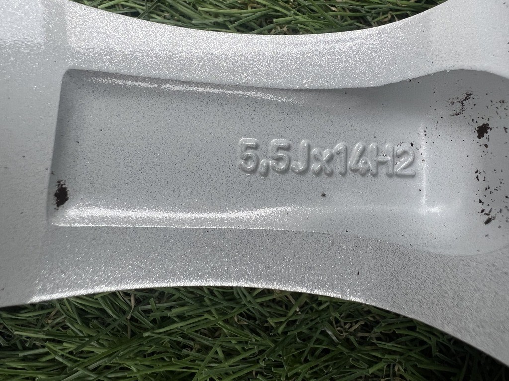 4x100 14" RC alufelni 5,5Jx14h2 ET35 7. kép