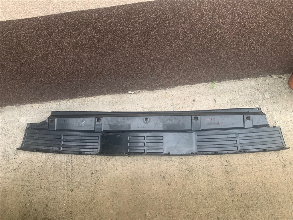 Mitsubishi Pajero IV Hátsó Lökhárító fellépő 6410a186 3. kép