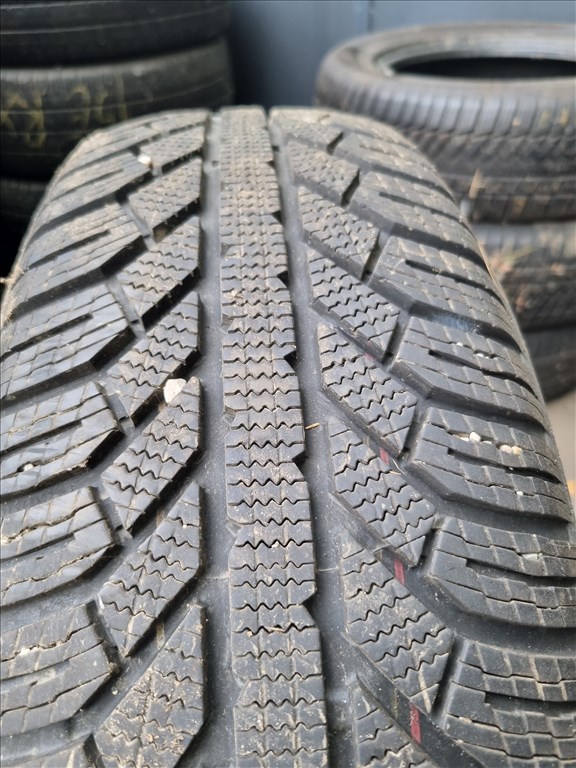  225/6517" újszerű Semperit Master-grip 2 téli gumi 2db  4. kép