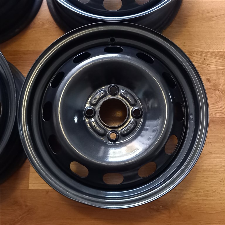 4x108 15" Ford gyári lemezfelni garnitúra - kitűnő állapot! 6. kép