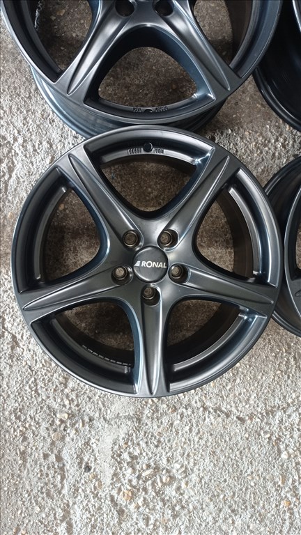  5x112 lyukosztású 8JJ 17" használt RONAL alufelni 2. kép
